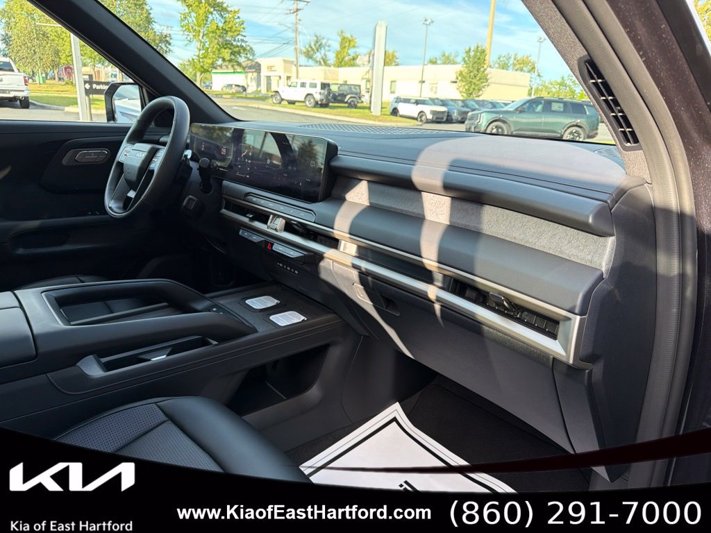 Used 2027 Kia Telluride S w/ Towing Package AWD/4WD image 12