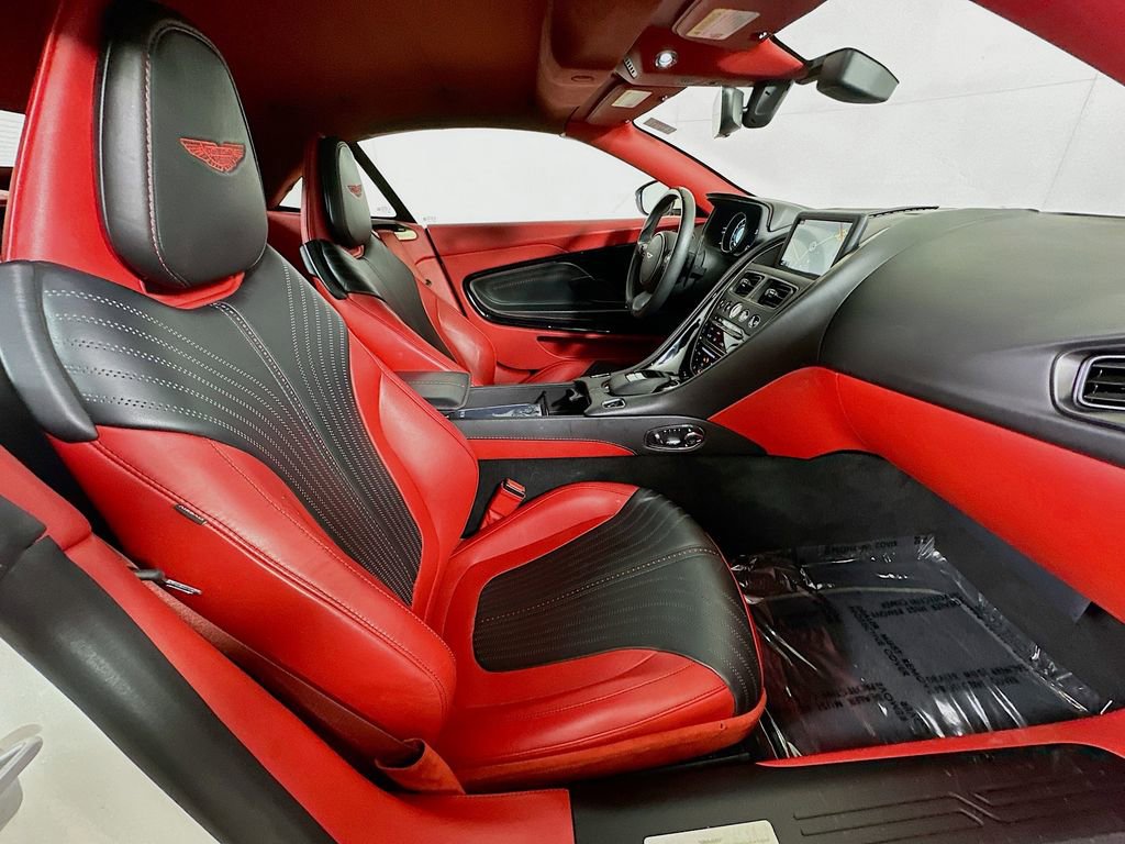 Used 2019 Aston Martin DB11 Volante image 12