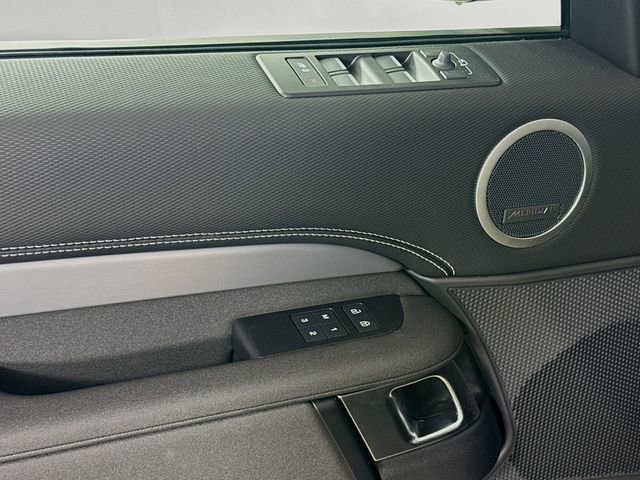 New 2026 Land Rover Discovery Limited Edition AWD/4WD image 20
