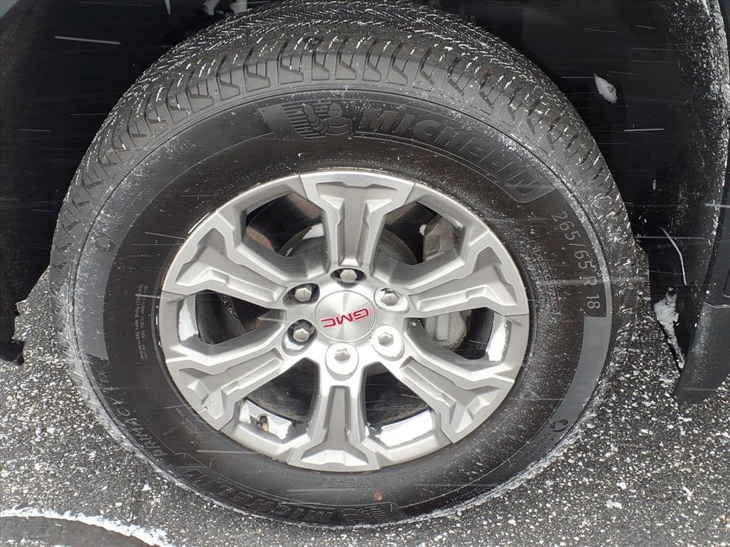 Certified 2025 GMC Sierra 1500 SLT image 5