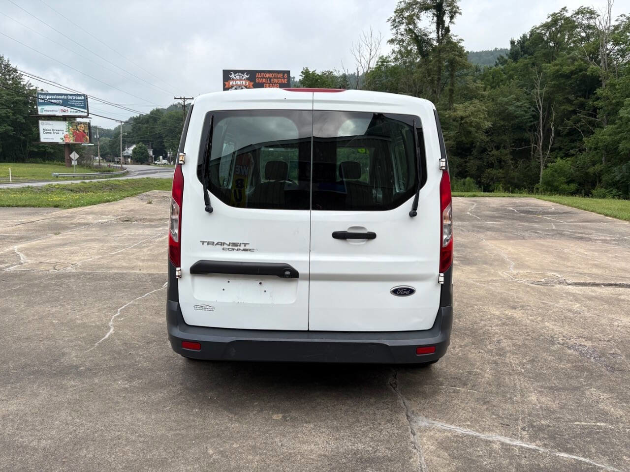 Used 2016 Ford Transit Connect XL image 4