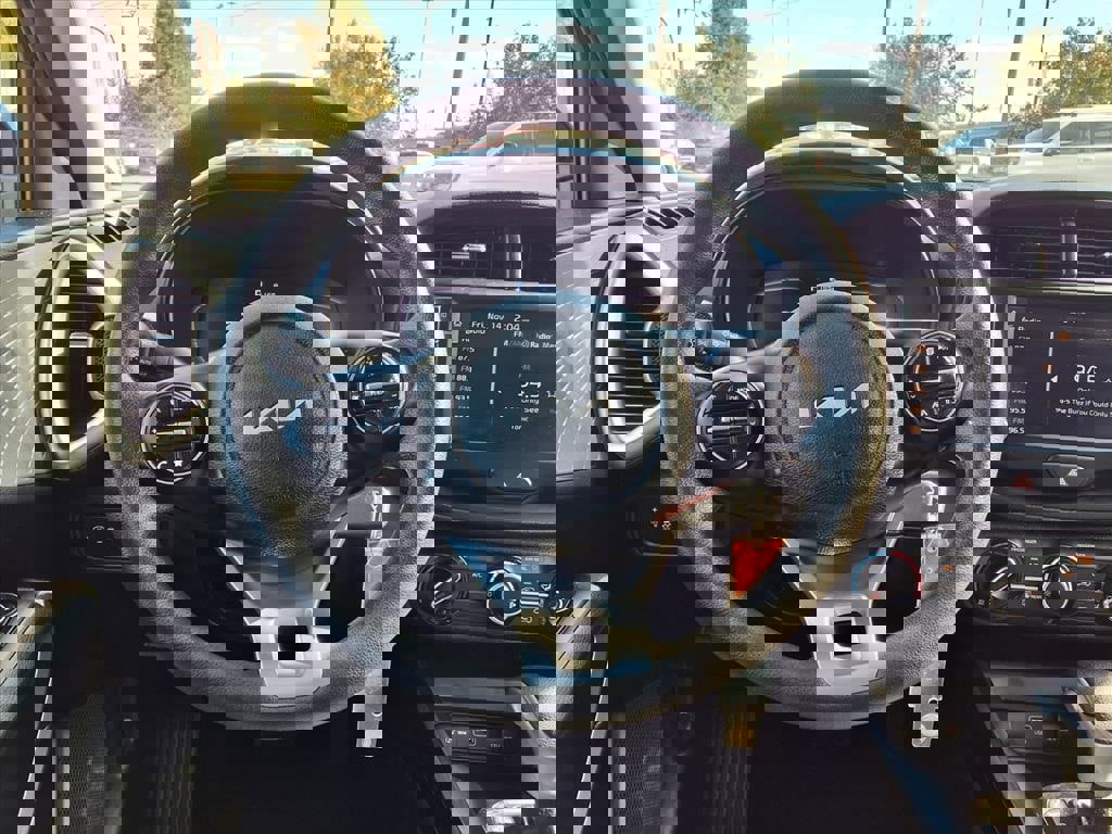 Used 2023 Kia Soul LX image 11