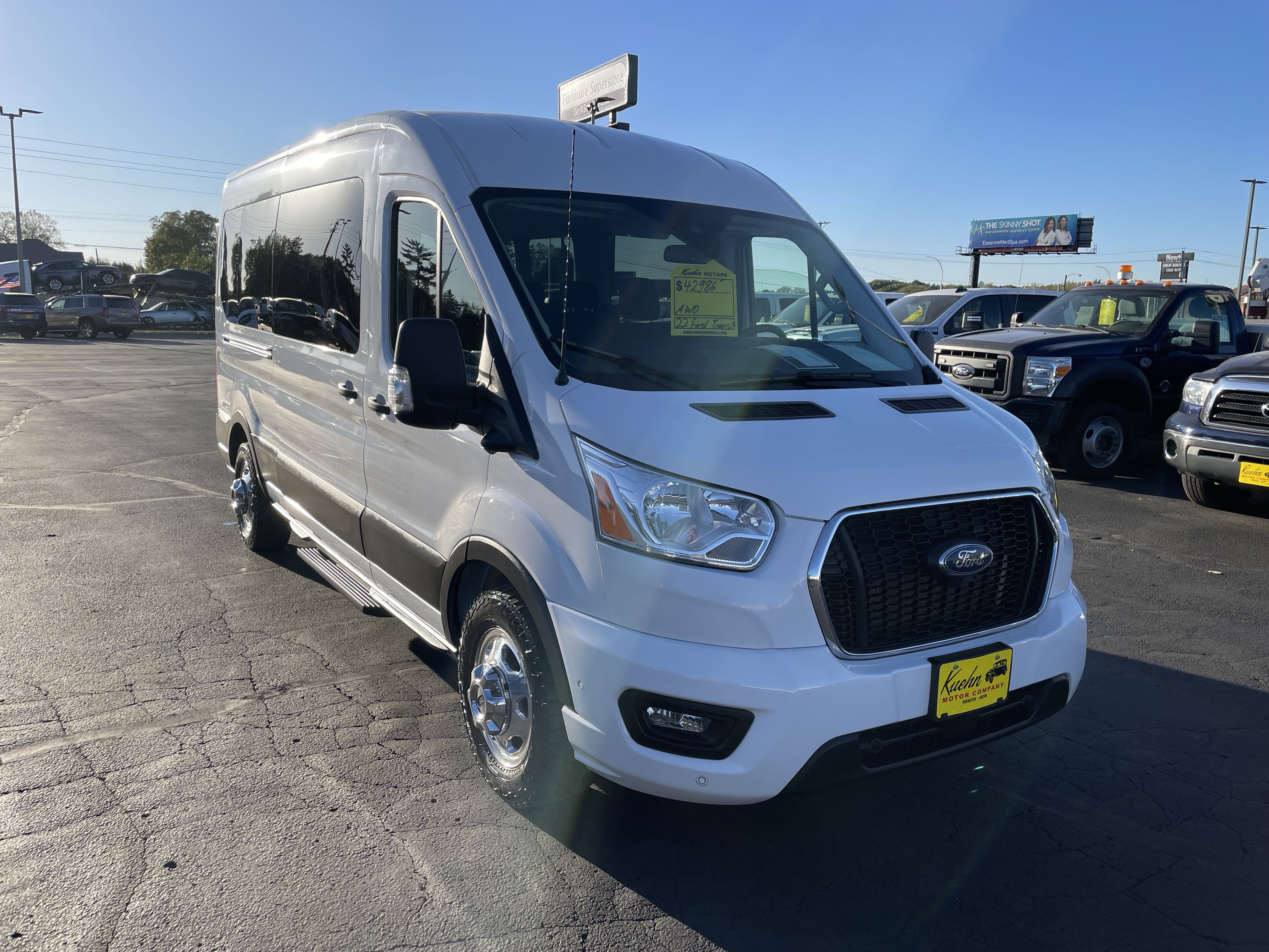 Used 2022 Ford Transit 350 XLT image 2