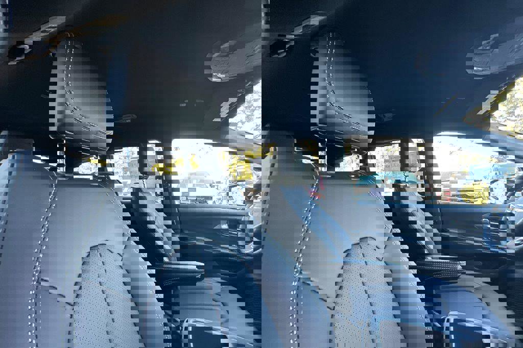 New 2026 Chrysler Voyager LX image 18