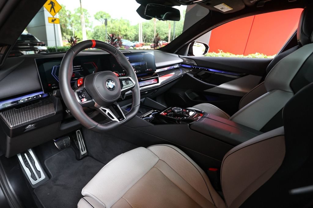 Used 2026 BMW M5 Touring AWD/4WD image 42