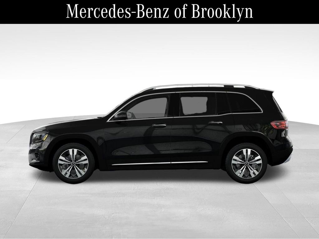 Used 2025 Mercedes-Benz GLB 250 4MATIC image 34