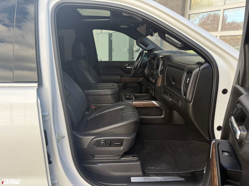 Used 2019 Chevrolet Silverado 1500 High Country w/ Technology Package image 21
