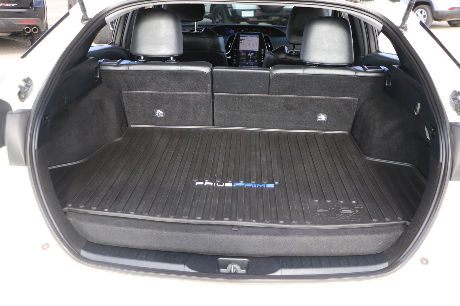 Used 2017 Toyota Prius Prime FWD image 29