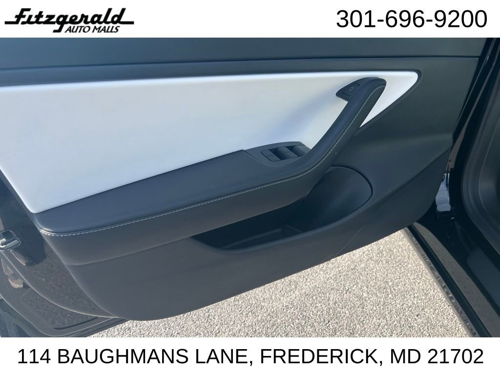 Used 2021 Tesla Model 3 Performance image 15