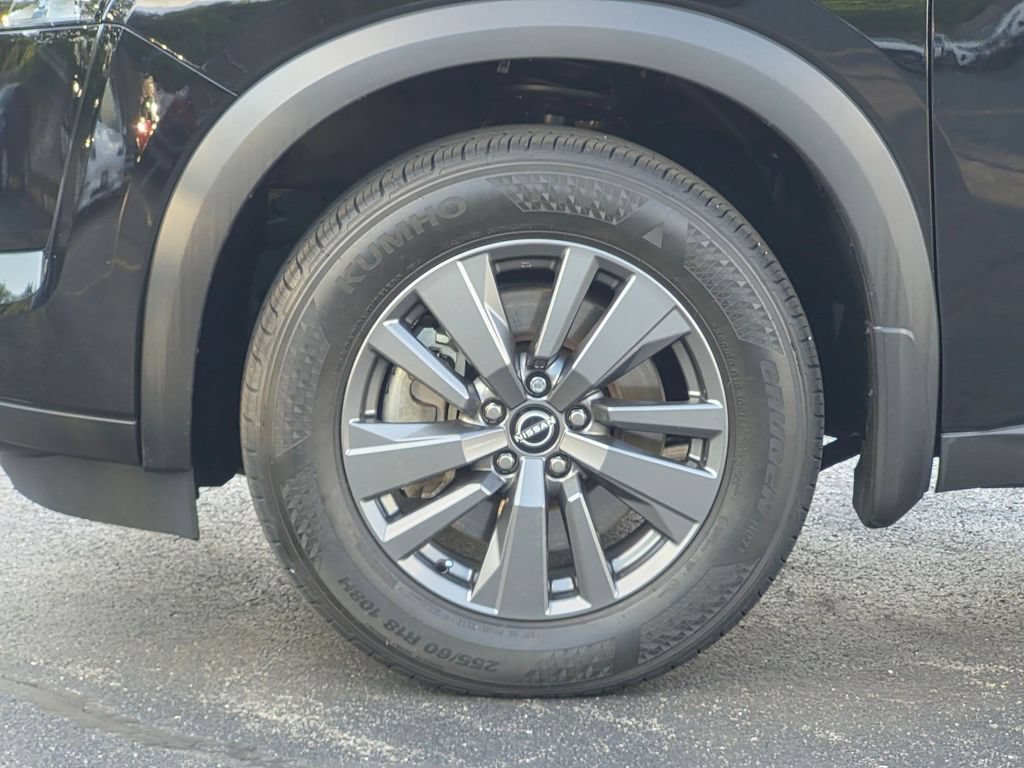 Used 2024 Nissan Pathfinder SV AWD/4WD image 9