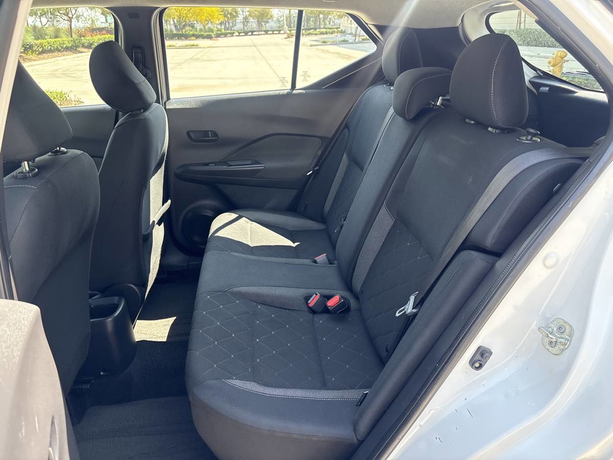 Used 2020 Nissan Kicks S FWD image 12