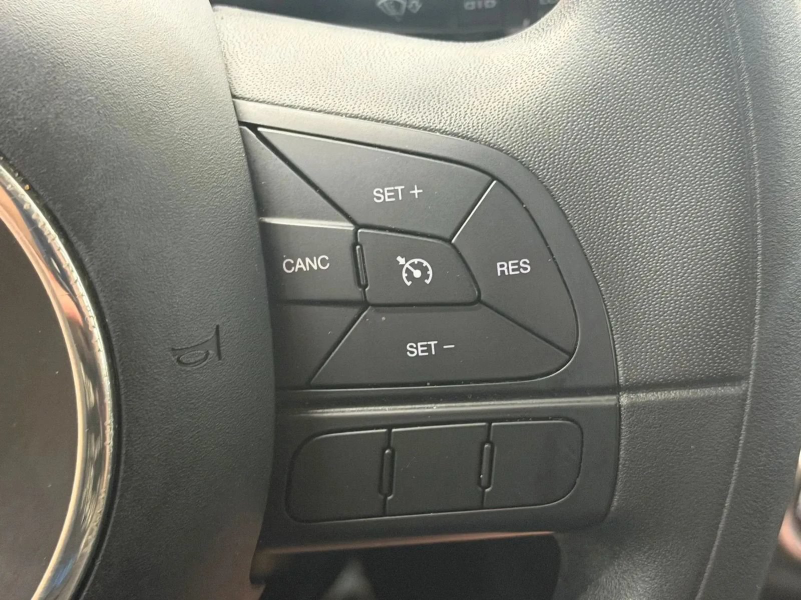 Used 2016 FIAT 500X Pop FWD image 24