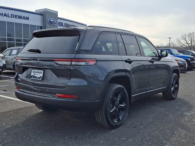 Used 2023 Jeep Grand Cherokee Altitude image 7