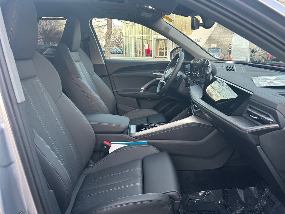Used 2025 Audi Q5 Premium Plus w/ Premium Plus image 28