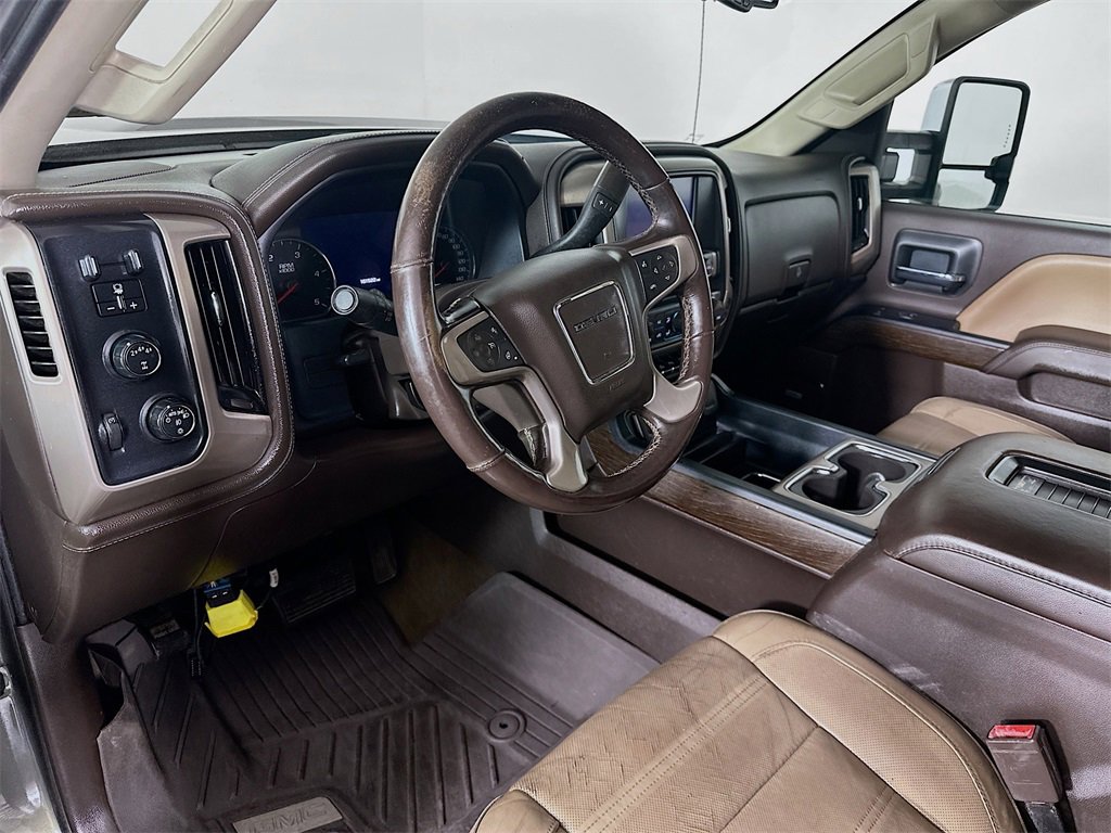 Used 2017 GMC Sierra 3500 Denali w/ Duramax Plus Package image 31