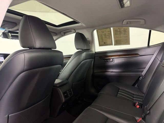 Used 2018 Lexus ES 350 w/ Luxury Package w/Wood Trim FWD image 30