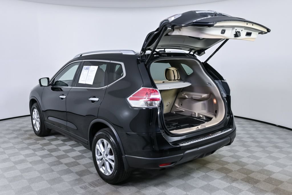 Used 2016 Nissan Rogue SV w/ SV Premium Package image 29