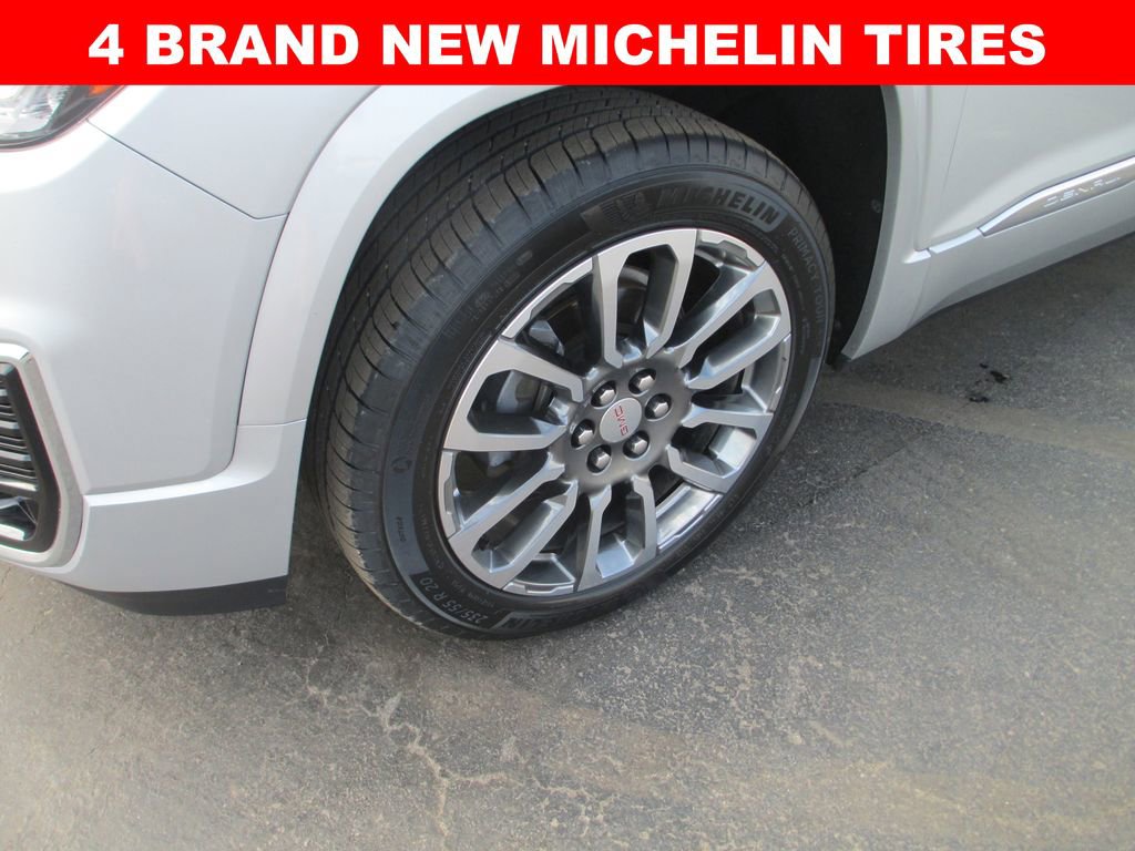 Used 2020 GMC Acadia Denali image 4