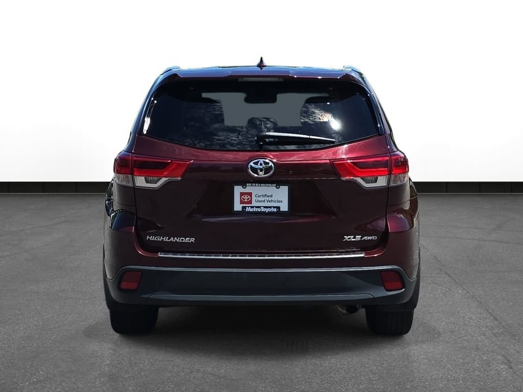 Certified 2019 Toyota Highlander XLE AWD/4WD image 6