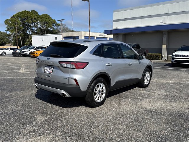 Used 2020 Ford Escape SE image 5