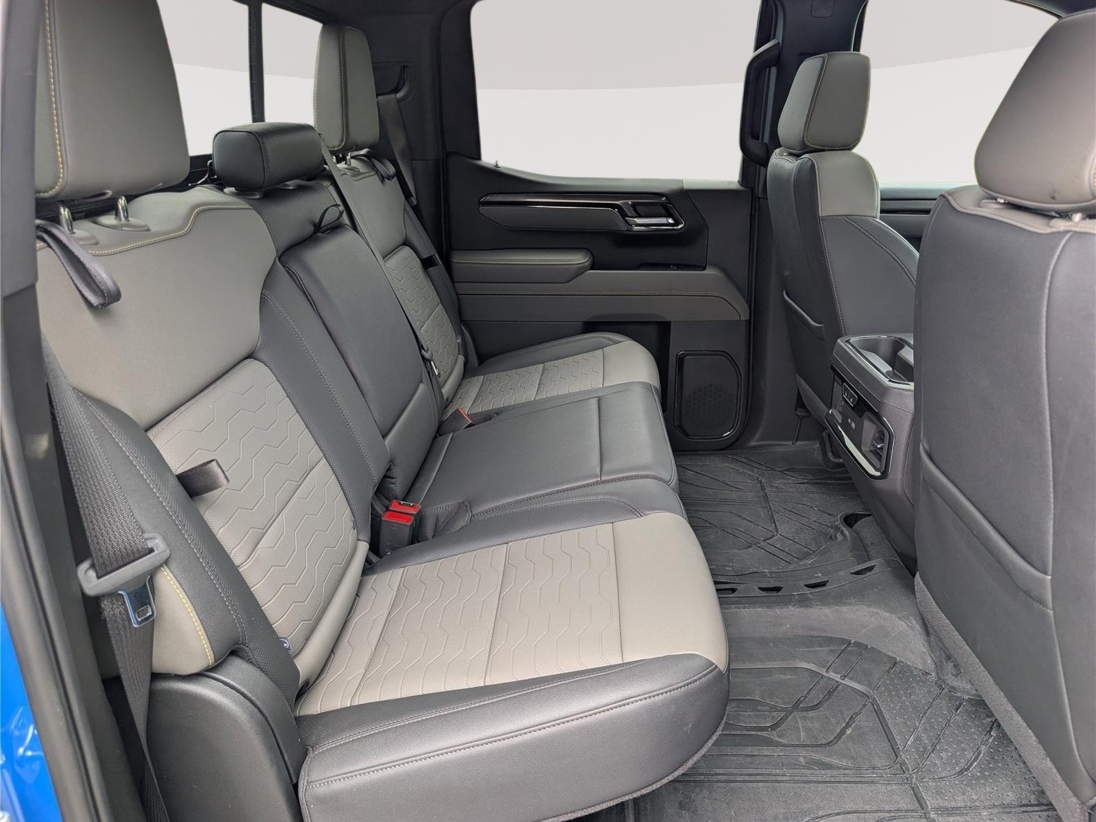 Used 2025 Chevrolet Silverado 1500 ZR2 w/ Technology Package AWD/4WD image 14