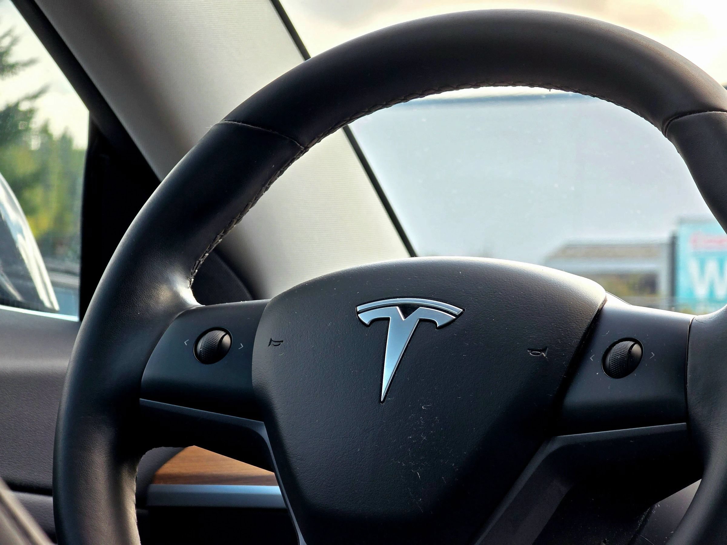 Used 2018 Tesla Model 3 Long Range AWD/4WD image 21