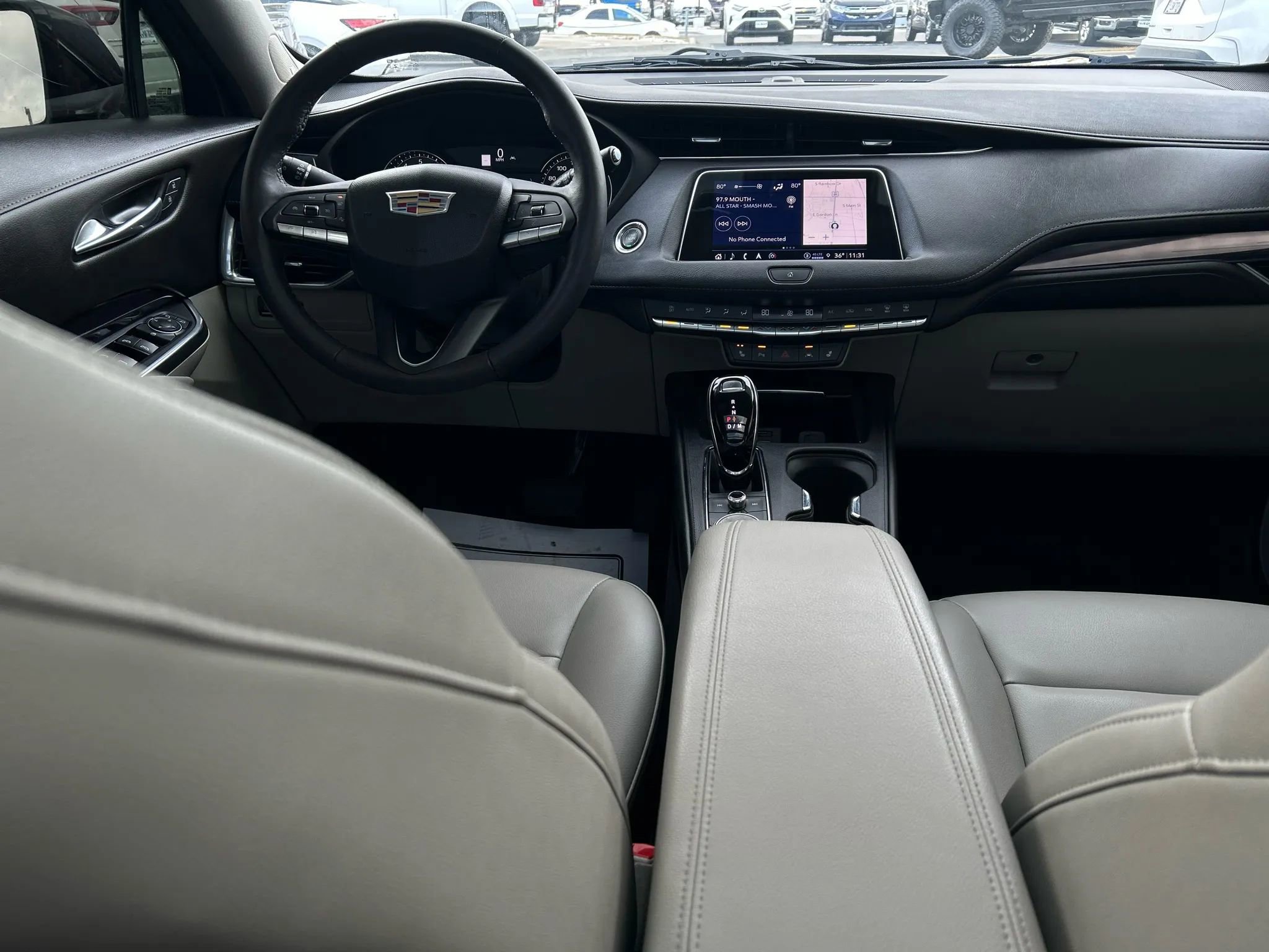 Used 2022 Cadillac XT4 Luxury w/ Cold Weather Package image 25