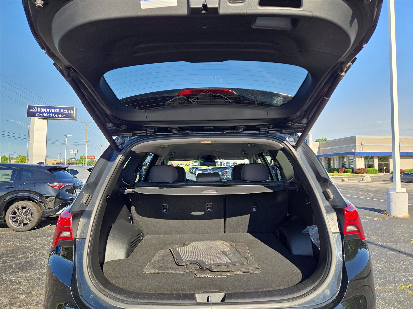 Used 2023 Hyundai Santa Fe SEL AWD/4WD image 30
