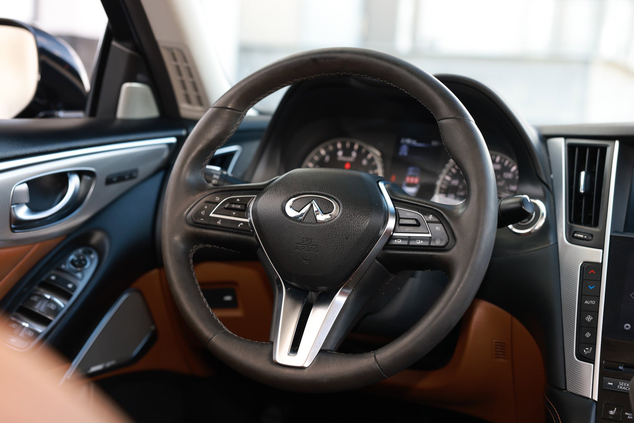 Used 2023 INFINITI Q50 Luxe w/ Cargo Package RWD image 34