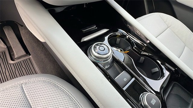 Used 2025 Ford Explorer Platinum w/ Ultimate Package image 28