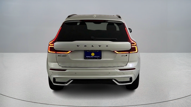 New 2026 Volvo XC60 B5 Plus w/ Protection Package Premier AWD/4WD image 6