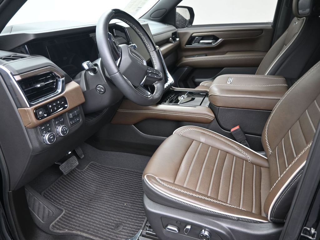 Used 2025 GMC Yukon Denali Ultimate image 12