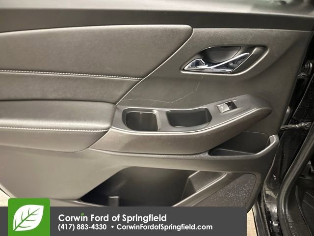 Used 2023 Chevrolet Traverse LT image 20