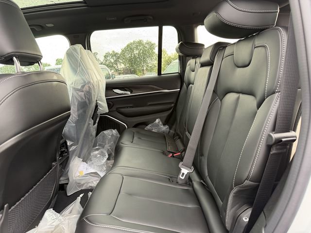 New 2026 Jeep Grand Cherokee Limited AWD/4WD image 24