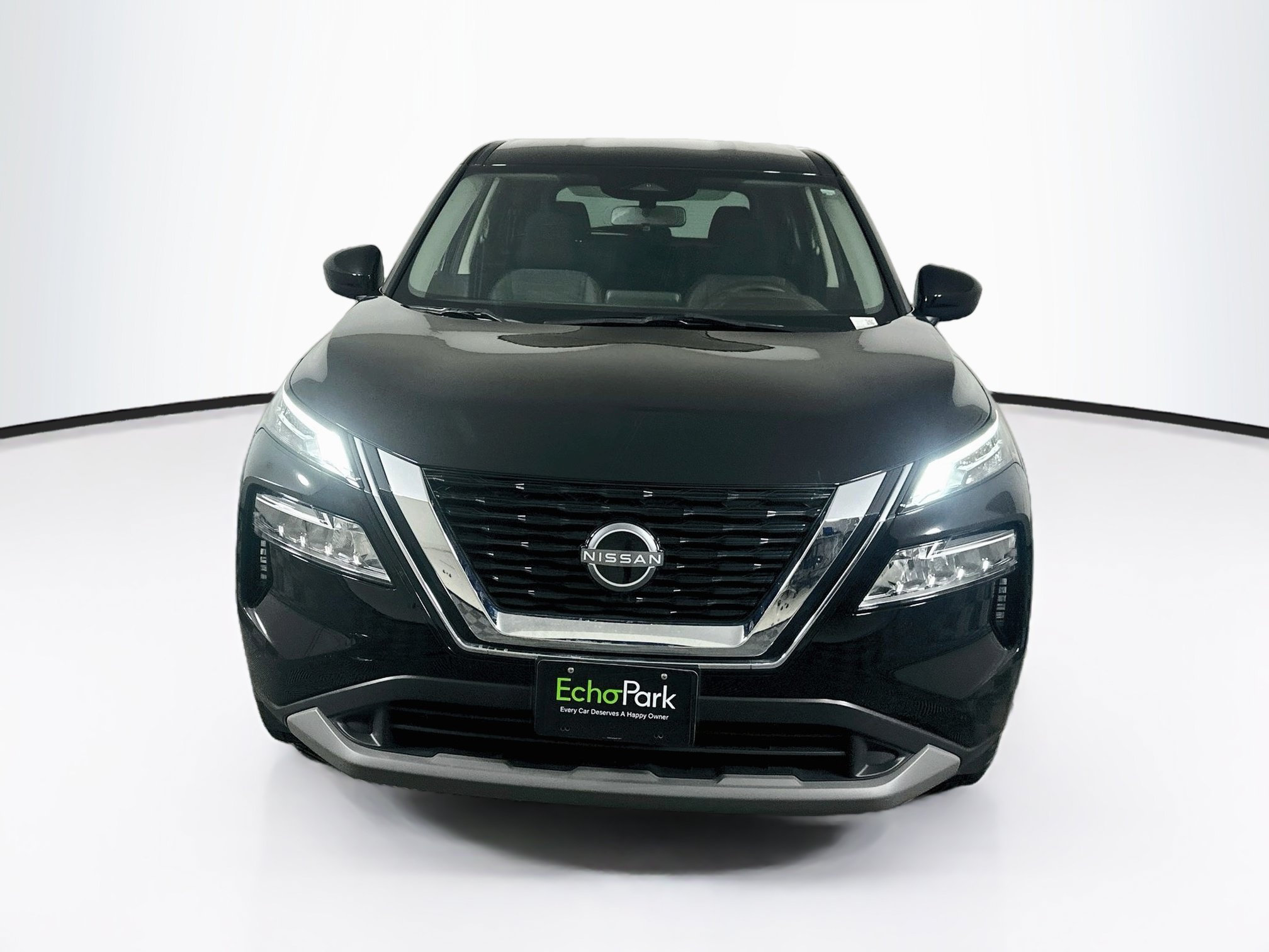 Used 2023 Nissan Rogue SV AWD/4WD image 2