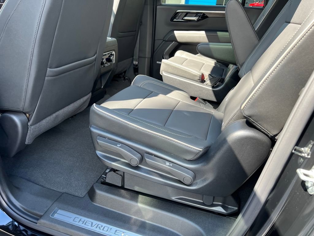 New 2026 Chevrolet Suburban Premier w/ Sun And Tow Package image 29