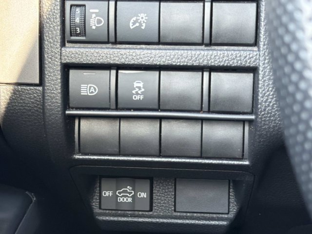 Used 2025 Toyota Tacoma TRD Off-Road AWD/4WD image 23
