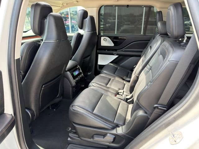 Used 2024 Lincoln Aviator Reserve w/ Equipment Group 201A AWD/4WD image 15
