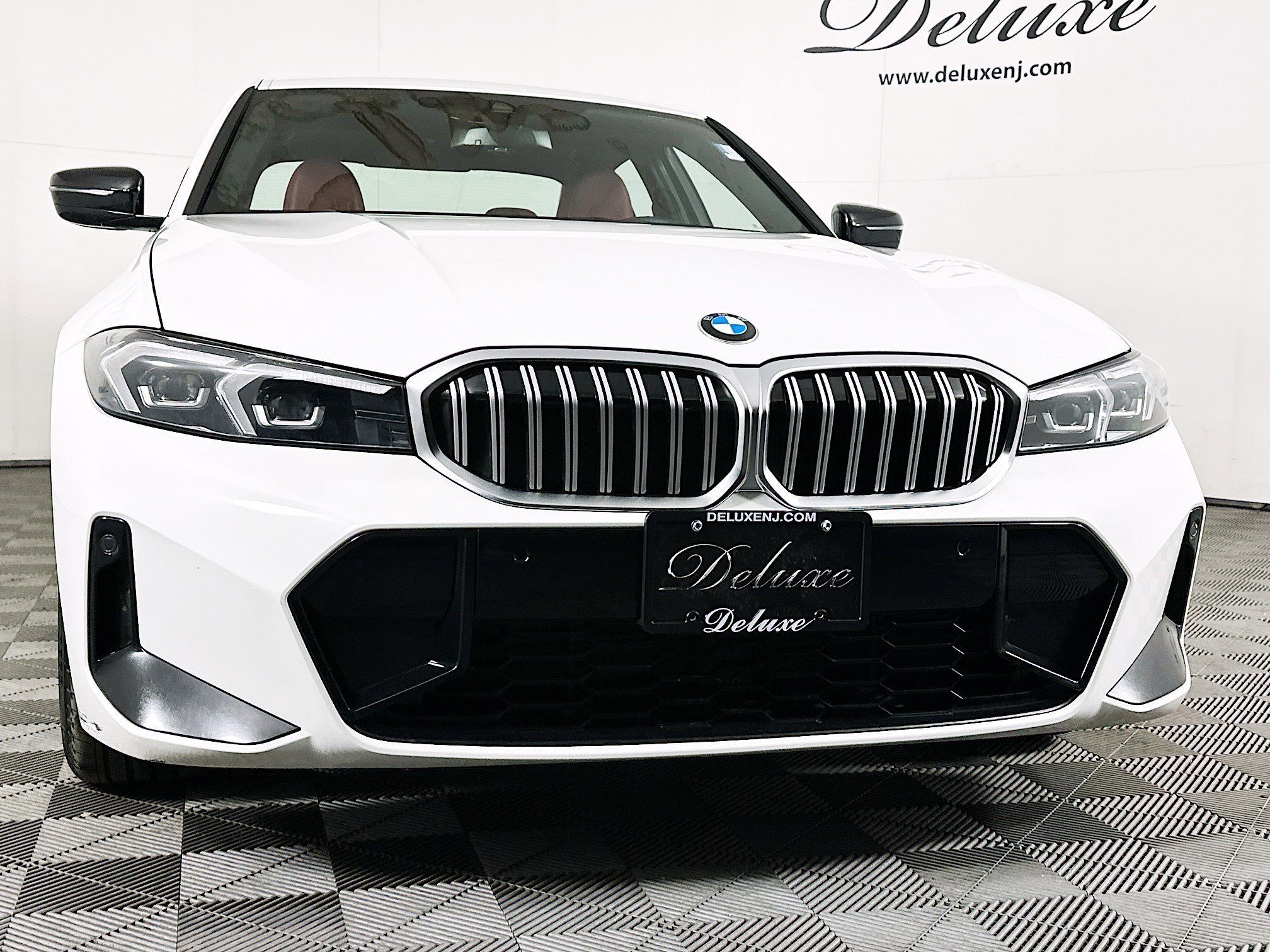 Used 2025 BMW 330i xDrive Sedan w/ M Sport Package image 31