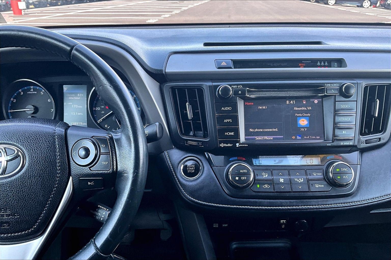 Used 2017 Toyota RAV4 XLE AWD/4WD image 6