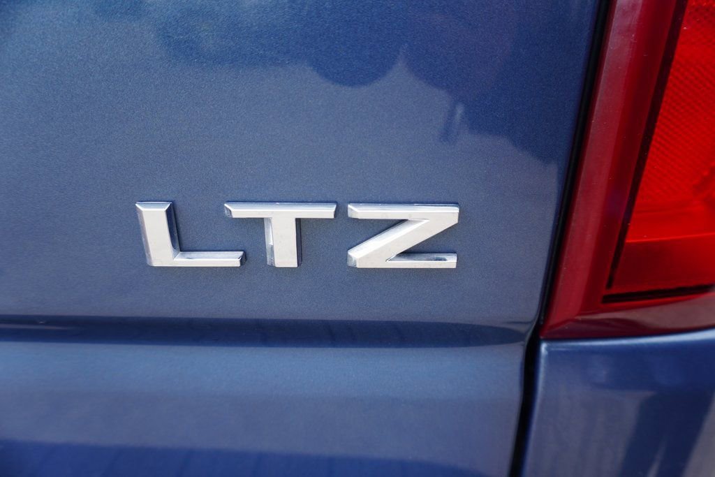 Used 2024 Chevrolet Silverado 1500 LTZ AWD/4WD image 30