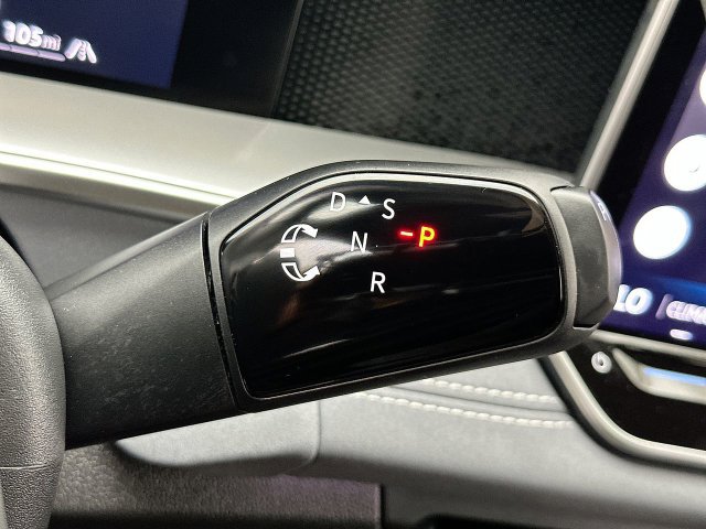 Certified 2026 Volkswagen Tiguan SE R-Line AWD/4WD image 20