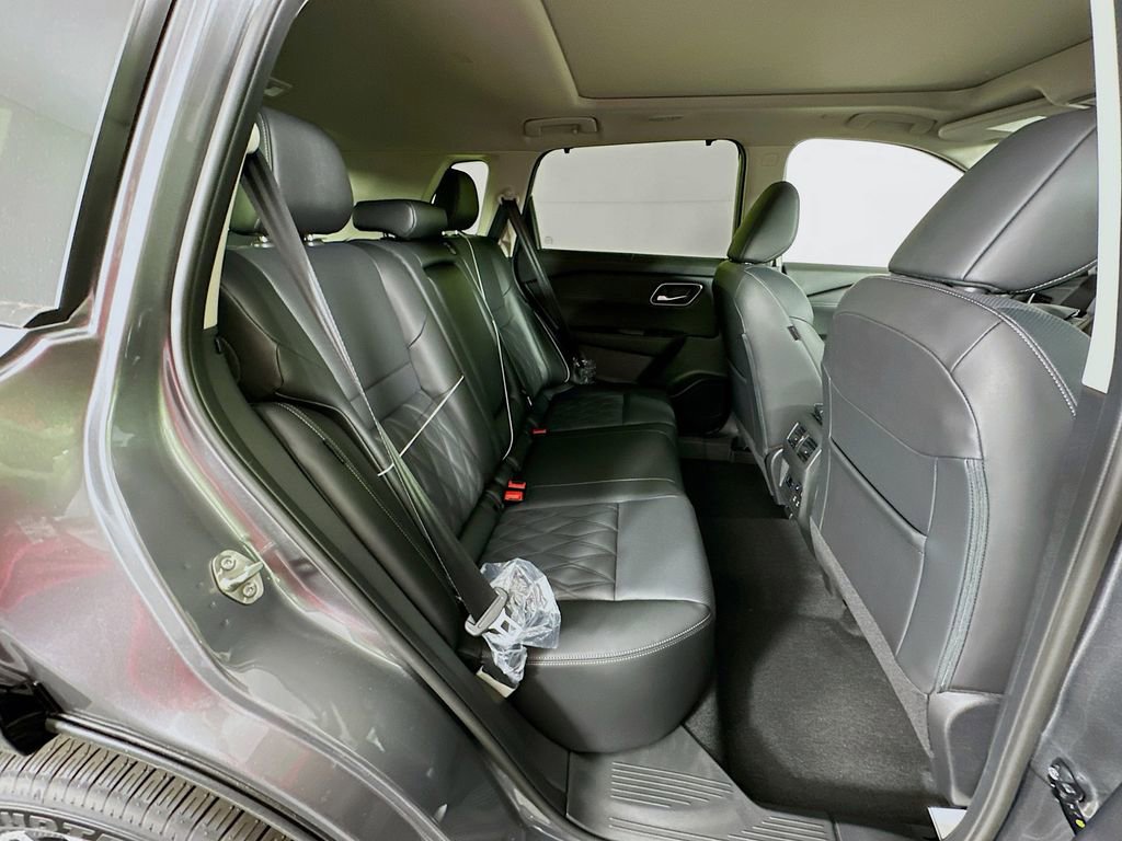 New 2026 Nissan Rogue Platinum w/ Platinum Premium Package image 36