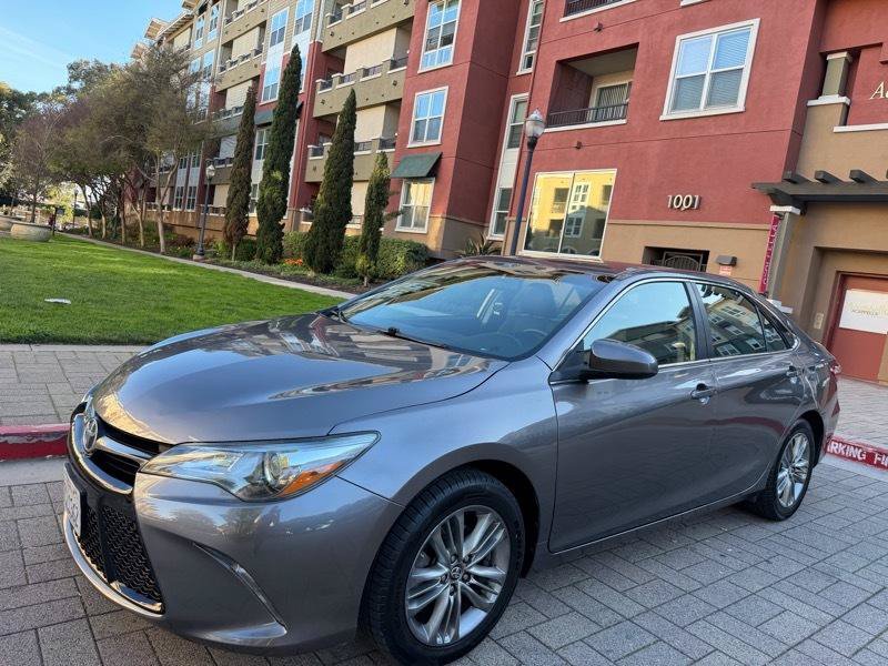 Used 2016 Toyota Camry SE FWD image 5
