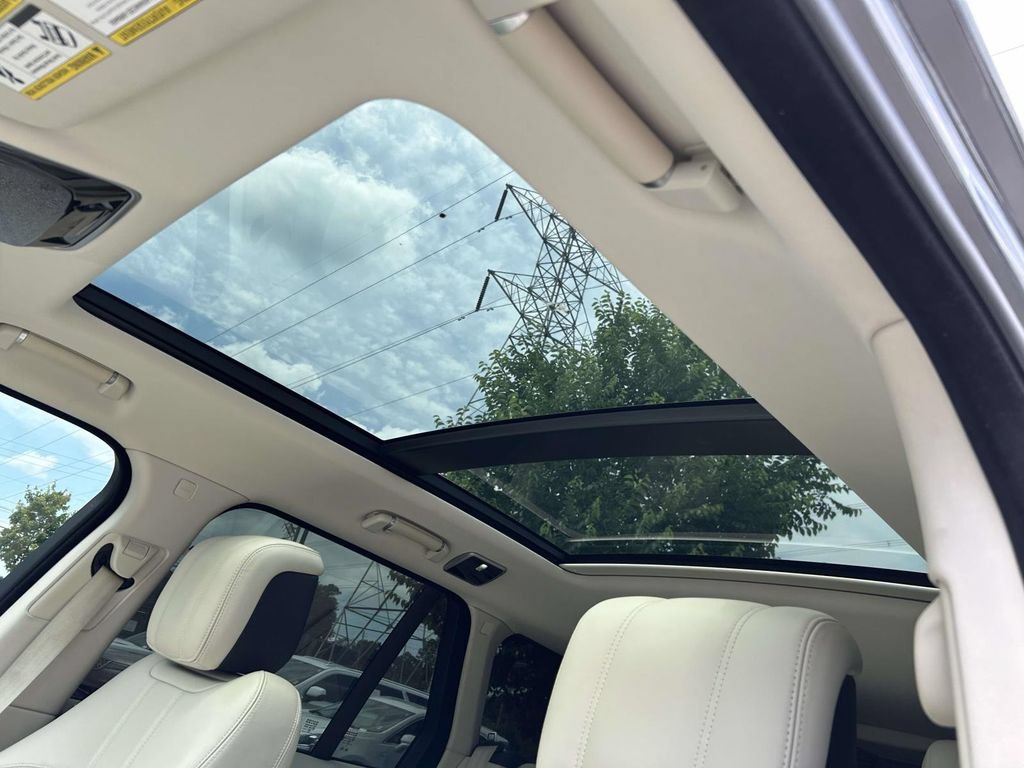 Used 2019 Land Rover Range Rover HSE AWD/4WD image 19