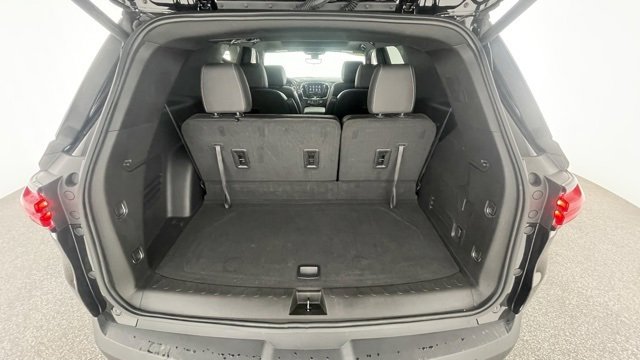 Used 2024 Chevrolet Traverse Premier image 48