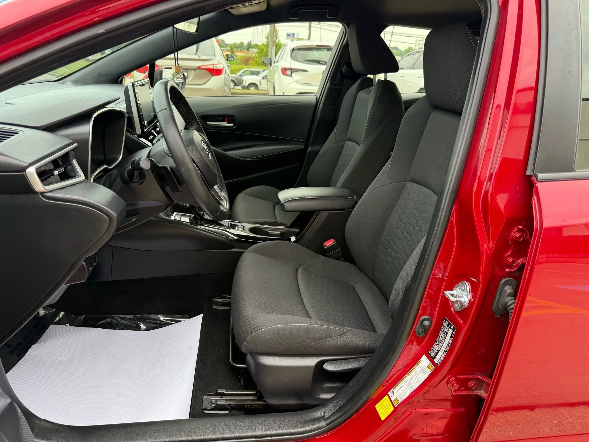 Used 2022 Toyota Corolla Hatchback image 17