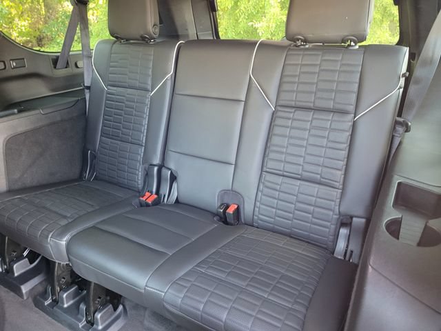 Used 2023 Cadillac Escalade ESV Premium Luxury Platinum w/ LPO, Floor Liner Package AWD/4WD image 27