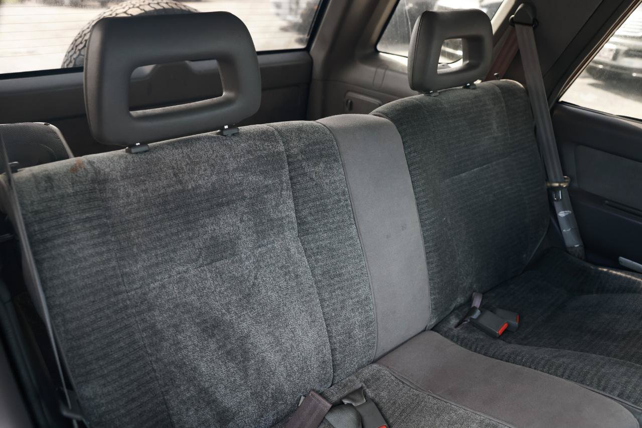 Used 1994 Isuzu Rodeo LS RWD image 12