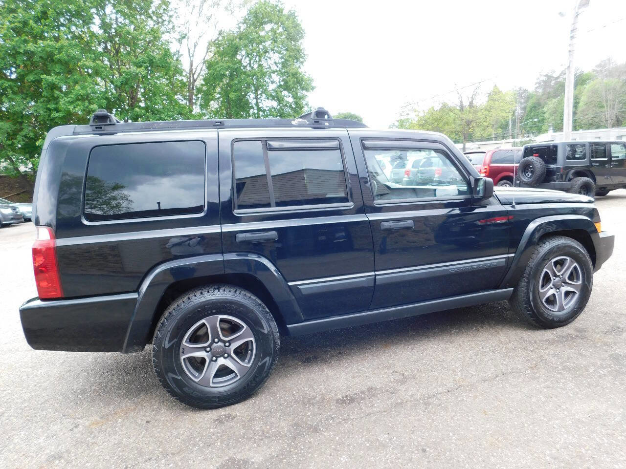 Used 2006 Jeep Commander 4WD w/ Popular Equipment Group image 10